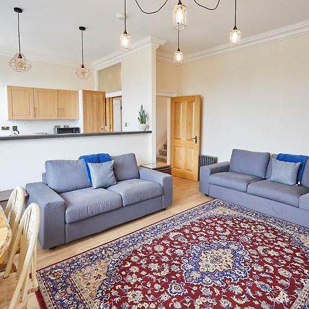 Ground Floor At The Old Vicarage Apartment สการ์โบโรห์ ภายนอก รูปภาพ